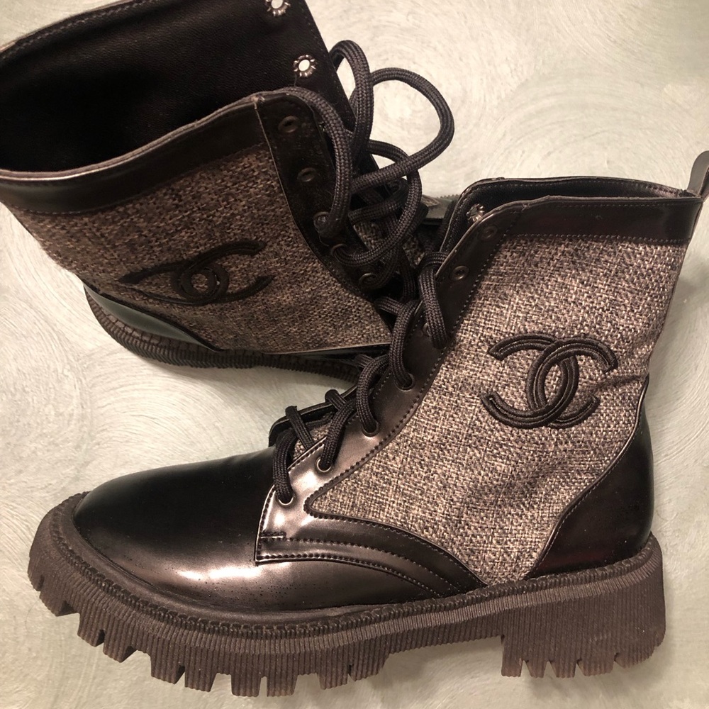 Lightweight Boots